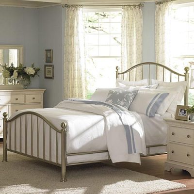Wrought Iron Beds King Size on Bed Cs 21   King Size  1 700 Dhs    Usd  462   Queen Size  1 600 Dhs